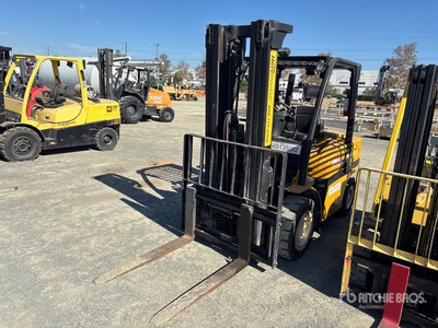 2015 Yale GDP080VX 6450 lb Cushion Tire Wózek widłowy
