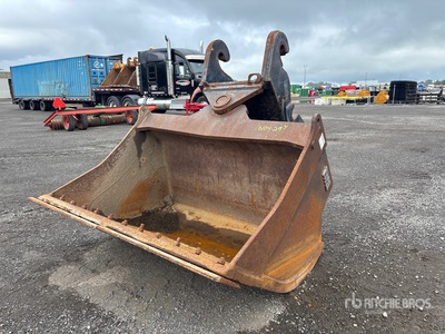 2018 NYE 30TL7 72 in Q/C Hydraulic Tilting Cazo para excavadora