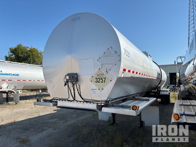 1992 POLAR 7500 gal T/A مقطورة صهاريج