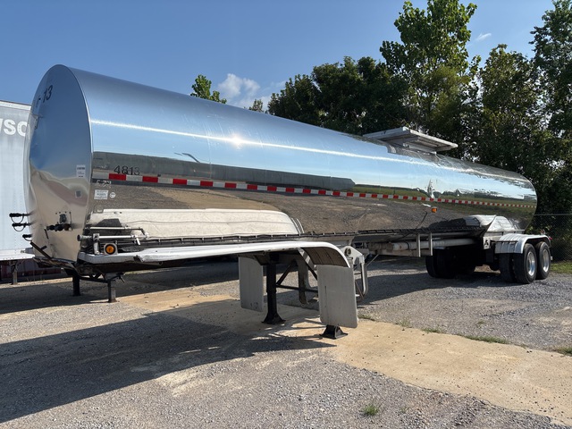 2004 Tremcar 6700 gal T/A Tanker Trailer
