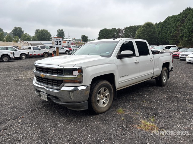 2018 Chevrolet Silverado 1500 4x4 Crew Cab Pickup