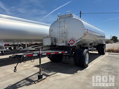 1990 BEALL MC306AL 5500 gal S/A Turntable Pup Trailer Tanker Trailer