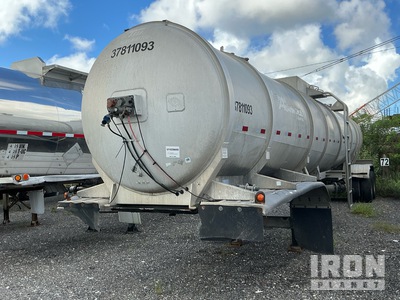 1997 TRAILMASTER 8400 gal T/A Przyczepa cysterna
