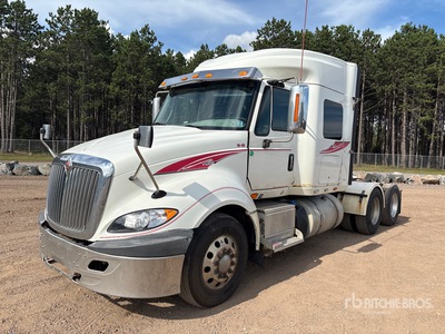 2015 International ProStar+ 6x4 تراكتور شاحنة كابينة النوم (ثنائية المحور)
