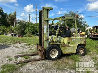 Clark C500 8000 lb Pneumatic Tire Carretilla Elevadora