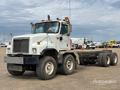 2003 International Paystar 5500i 8x4 Twin-Steer Cabine et châssis