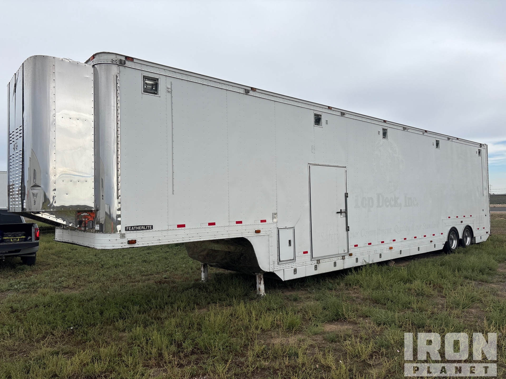 1994 Featherlite T/A 2 Car Enclosed Car Carrier Trailer