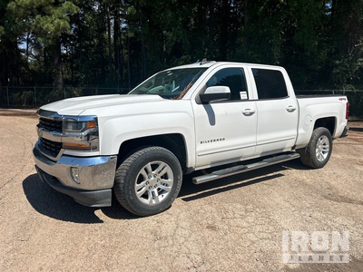 2017 CHEVROLET SILVERADO LT 4x4 Crew Cab Pickup