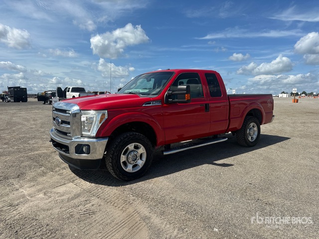 2015 Ford F-250 XLT 4x4 Extended Cab Pickup