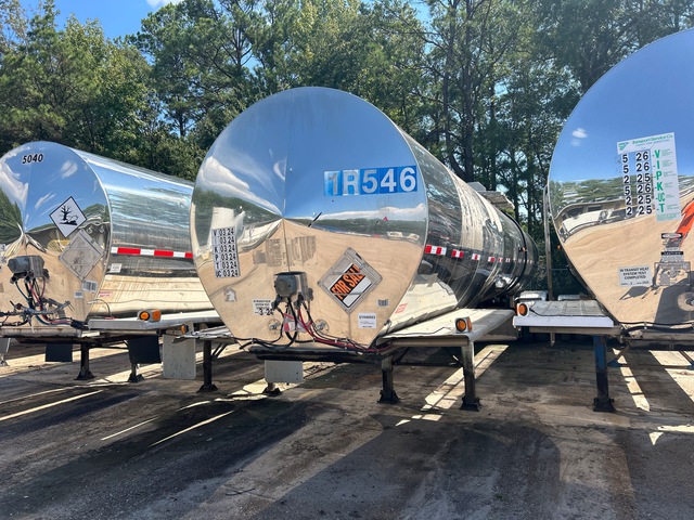 1995 Polar MC307SS 7000 gal T/A Tanker Trailer