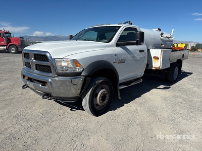 Satellite on 2015 Ram 5500 4x2 Camion-citerne à vide