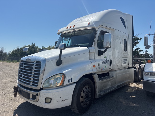2017 Freightliner Cascadia 125 6x4 T/A Sleeper Truck Tractor 2017 Freightliner Cascadia 125 6x4 T/A Sleeper Truck Tractor