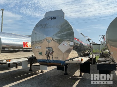 1985 POLAR MC307SS 6700 gal T/A Tanker Trailer