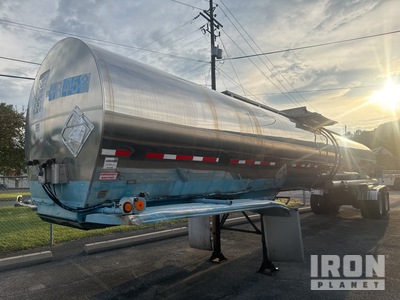 1988 Fruehauf MC307SS 7000 gal T/A مقطورة صهاريج