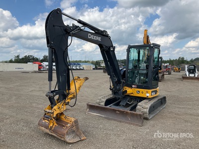 2019 John Deere 50G Mini Excavadora