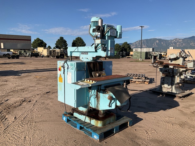 Hurco KM3P Vertical Milling Machine