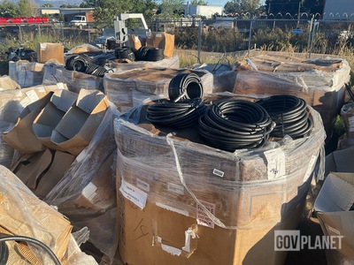 (1,130) DWE 2015-04-035 3/8" Air Hoses w/Parker Quick-Connect Fittings