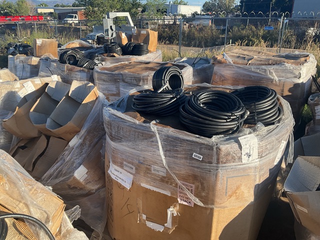 (1,130) DWE 2015-04-035 3/8" Air Hoses w/Parker Quick-Connect Fittings (1,130) DWE 2015-04-035 3/8" Air Hoses w/Parker Quick-Connect Fittings