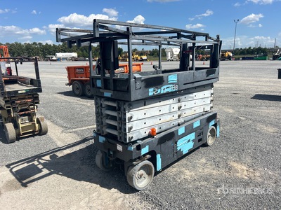 2012 Genie GS3232 Electric Podnośnik nożycowy (Inoperable)