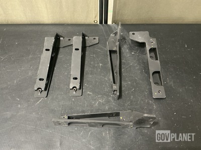 (48) Brighton Cromwell 6060140 Vehicular Components Brackets