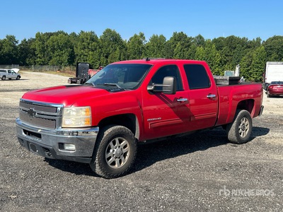 2011 Chevrolet Silverado 2500HD 4x4 Crew Cab Pickup