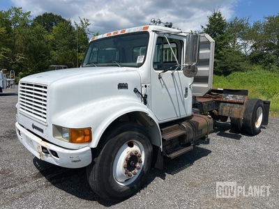 2000 International 4900 Truck Tractor