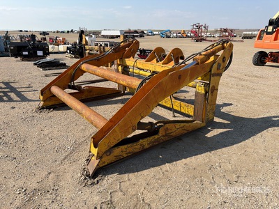 General 72 in Wheel Loader Pipe Forks - Fits Komatsu WA250