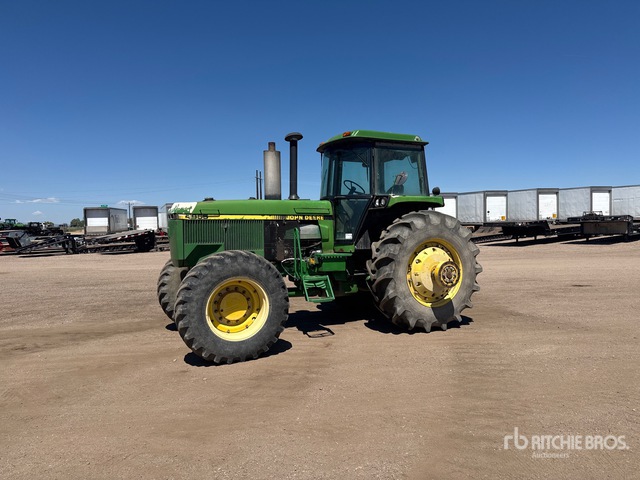 1989 John Deere 4955 4WD Tractor