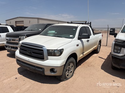 2010 Toyota Tundra 4x4 Crew Cab Pickup (Inoperable)