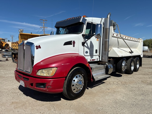 2016 Kenworth T600 8x4 Tri/A Dump Truck