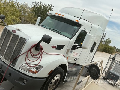 2021 Peterbilt 579 T/A Day Cab Truck Tractor