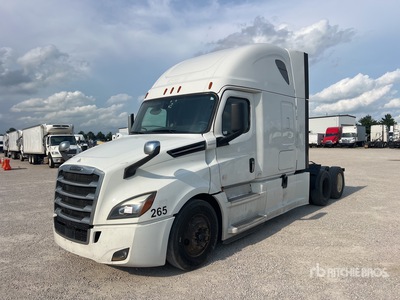 2020 Freightliner Cascadia 126 6x4 T/A Sleeper Truck Tractor