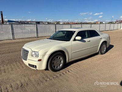 2005 Chrysler 300 Automobile