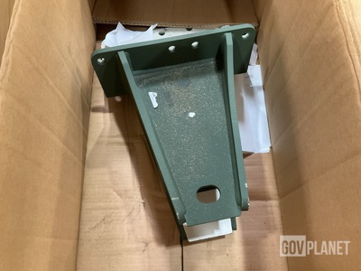 (2) Oshkosh 3671802 Vehicle Brackets