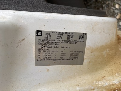 2010 Chevrolet Silverado 2500HD 4x4 Crew Cab Pickup