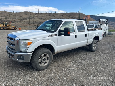 2013 Ford F-250 4x4 Crew Cab بيك اب