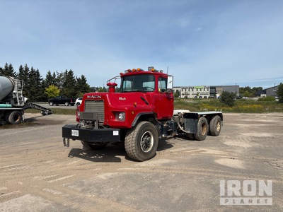 2000 Mack 6x4 Cab and Chassis