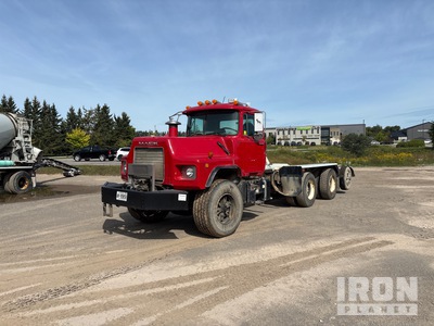 2000 Mack 8x4 Cab and Chassis