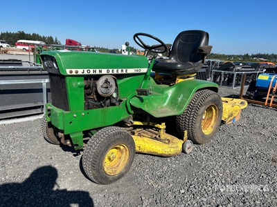 John Deere 140 4x2 Ride-On Tondeuse à gazon