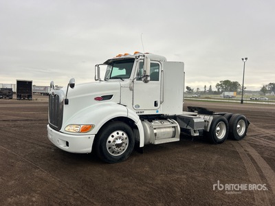 2012 Peterbilt 384 6x4 T/A Dagcabine Trekker