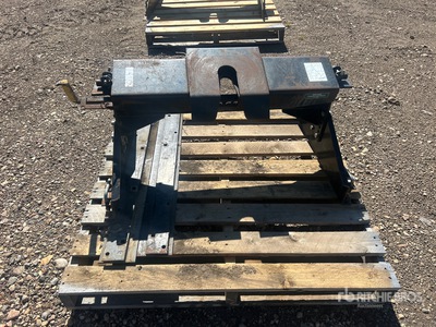 5th Wheel Pickup Truck Hitch Assembly