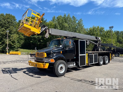 Manitex SC85 24000 lb Straight Boom on 2004 Sterling Acterra 6x4 شاحنة رافعة