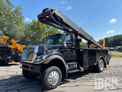 2008 International 7300 4x4 Bucket Truck