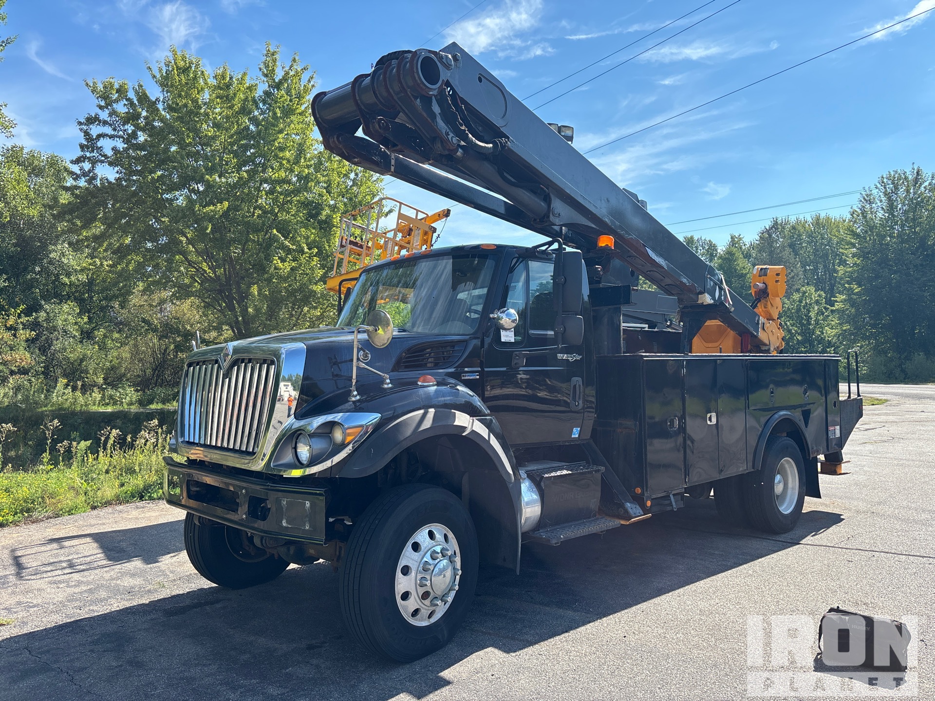 2008 Altec TA50 50 ft on 2008 International 7300 4x4 Podnośnik Koszowy (Inoperable)