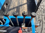 4 Configuration with Hydraulic Controls