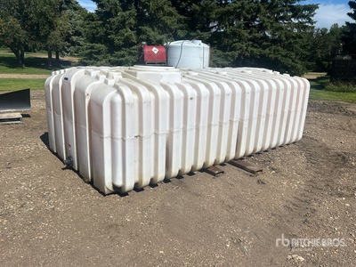 2200 gal Water Tank