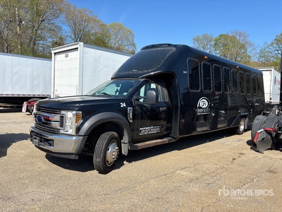 2019 Ford F-550 4x2 31-Seat Bus (Inoperable)