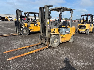 2002 Cat GP25K 3700 lb Forklift