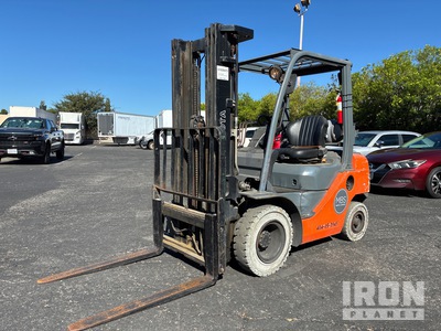 2012 (unverified) Toyota 8FGU25 4350 lb Pneumatic Tire Forklift