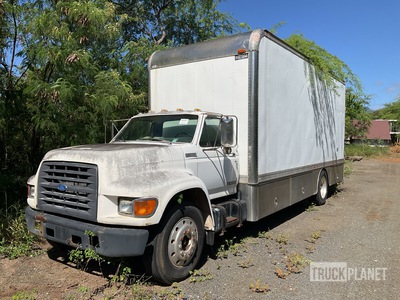 1995 Ford F800 F Series 4x2 Box truck Camion fourgon (Inoperable)